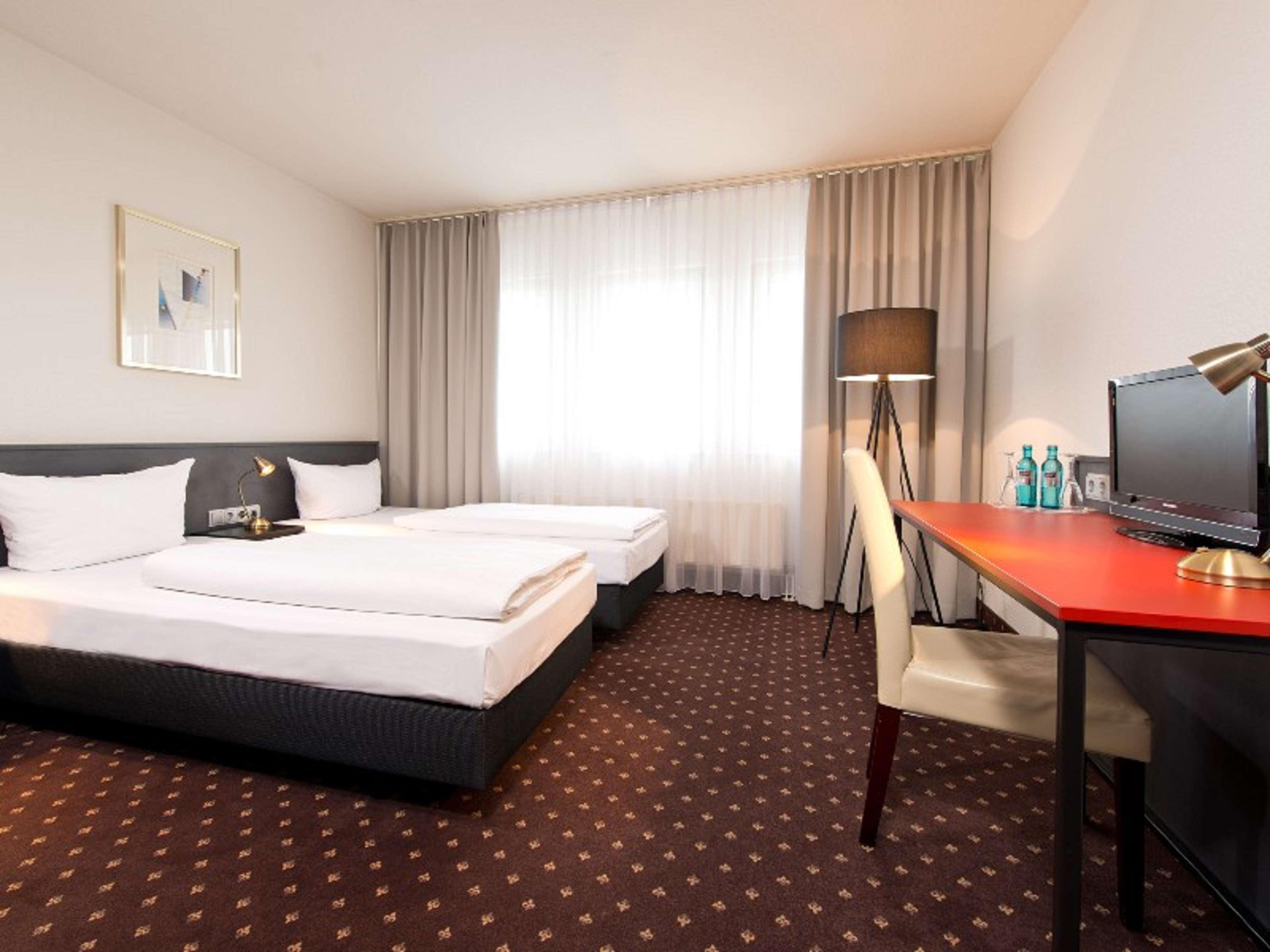 Achat Hotel Hockenheim Ngoại thất bức ảnh